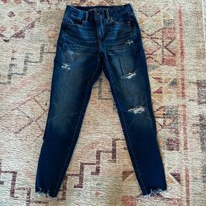 American Eagle jeans. Size 8. Good condition.